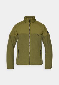 Olivovo zelená bunda so zipsom vpredu, vysokým golierom a texturovaným fleece telom. Obsahuje hladký materiál na pleciach a náprsné vrecká.