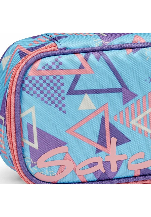 Federmäppchen – 80s dance