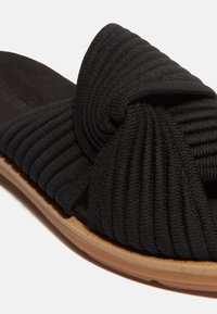 Timberland SLIDE  - Mules - black knit