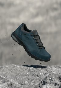 Δεν επιλέχθηκε, steel/asphalt