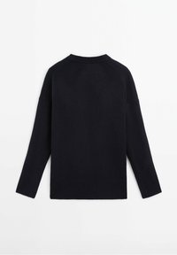 Pull noir à manches longues et col rond avec poignets et ourlet côtelés, présenté à plat de dos sur fond blanc.