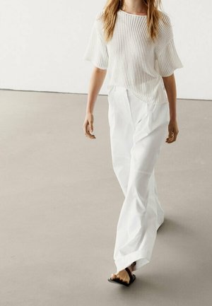 Basic T-shirt - white