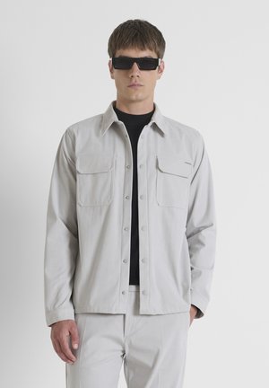 Antony Morato REGULAR FIT WITH LOGOED BADGE - Chaqueta de entretiempo - light grey