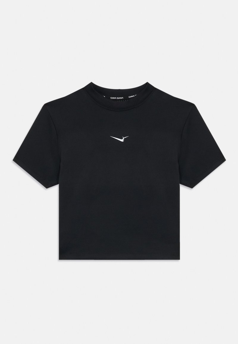 Schwarzes, kurzes T-Shirt aus glattem Stoff, mit Rundhalsausschnitt und kurzen Ärmeln. Ein kleines weißes Nike-Swoosh-Logo ist mittig auf der Brust platziert.