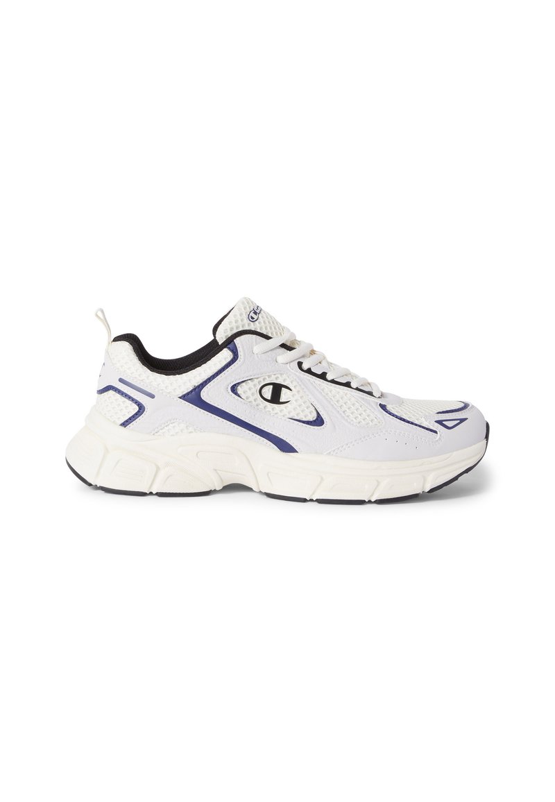 Białe i granatowe sportowe sneakersy z siateczkową cholewką, grubą, wygodną podeszwą oraz logo Champion po bokach i na języku.