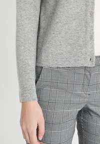 Rosemunde LAICA O NECK CARDIGAN - Strickjacke - light grey