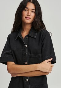 ST MRLO DENIM SHIRT DRESS - Haljina od trapera - washed black