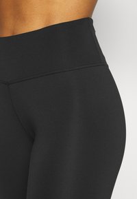 Nike Performance RUN 7/8 - Leggings - black/white