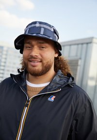 K-Way PLUS LE VRAI CLAUDE UNISEX - Cappotto corto - black pure