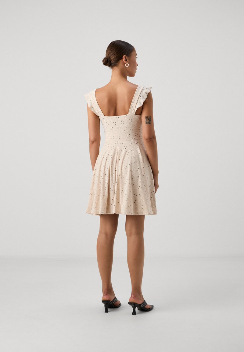 WAL G PETITE NATADDIA V NECK SUMMER DRESS - Jersey dress - beige/off-white  - Zalando.ie
