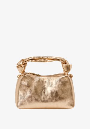 Metallic guld håndtaske med en tekstureret overflade, rund form og en knyttet hank; har en lynlås til sikker opbevaring.
