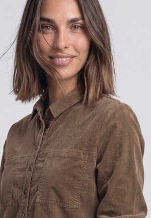 Street One, KNIELANGES KLEID AUS SOFTEM CORD - Skjortekjole - velvet mocha
