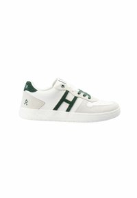 Zapatillas blancas con acentos verdes, de material de ante y cuero, con un notable logo en forma de 'H', diseño de cordones y suela texturizada.