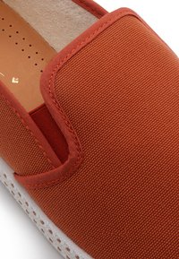 RIVIERAS Instappers - rouge foncé  dark red
