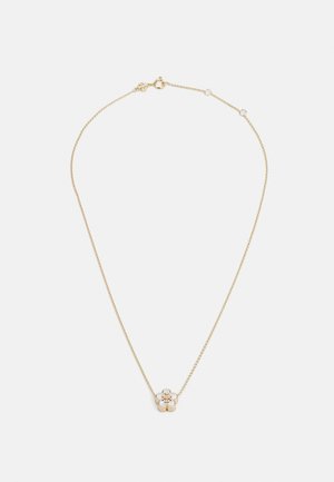 Colar em corrente dourada com um pingente floral, apresentando um design central e um acabamento polido, que destaca os detalhes intrincados e a textura.