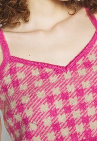 VILA Top - mottled beige