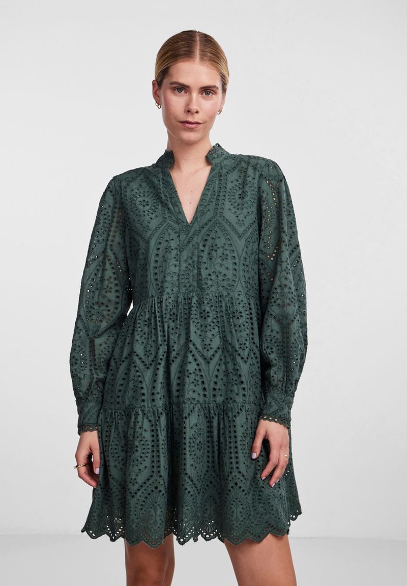 YAS - YASHOLI DRESS - Jurk - garden topiary, Vergroten