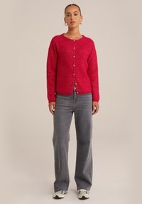 WE Fashion Strickjacke - red