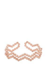 Bracciale a manica in oro rosa con tre bande ondulate che presentano sezioni lisce e testurizzate alternate, creando un design aperto a motivi.