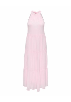 Robe maxi rose clair sans manches avec col halter, volants froncés et un nœud décoratif à l'arrière du cou.