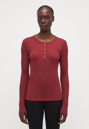 ONLLINEA O NECK BUTTON - Topper langermet - cabernet smelange