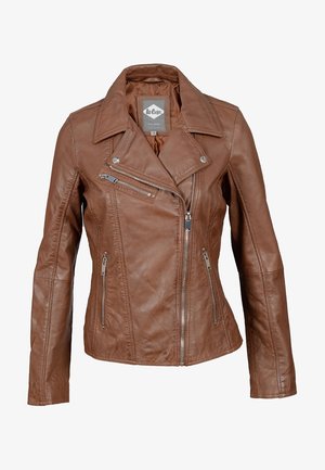 Giacca da motociclista in pelle marrone con cerniera frontale asimmetrica, tasche con cerniera e ampio colletto a rever.