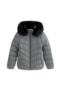 Puchowa kurtka w wzór w rybi ogon, czarno-biała, z czarnym kapturem z sztucznego futra. Posiada zamek błyskawiczny z przodu i kieszenie boczne.