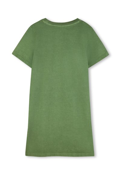 T-shirt à manches courtes et coupe ample de couleur vert olive. Confectionné dans un tissu doux avec un col rond et un design simple et épuré.