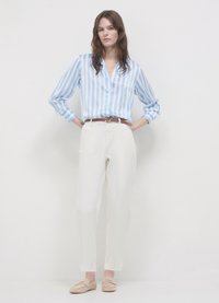 Calliope CON CINTURA - Chino - bianco lana