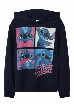 Laivansinis huppari, jossa on neljä Stitch-kuvitusta eri asennoissa, pinkki ja sininen väriteema sekä "Stitch"-teksti.