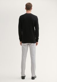 TOM TAILOR TRAVELER - Pantalon classique - artemis grey zig zag structure