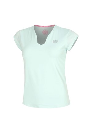 T-shirt de sport bleu clair à manches courtes pour femme, avec un petit logo sur la poitrine et un détail rose à l'intérieur du col.