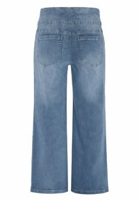 Lyseblå denim bukser med vide ben, elastisk talje og to baglommer, set bagfra.