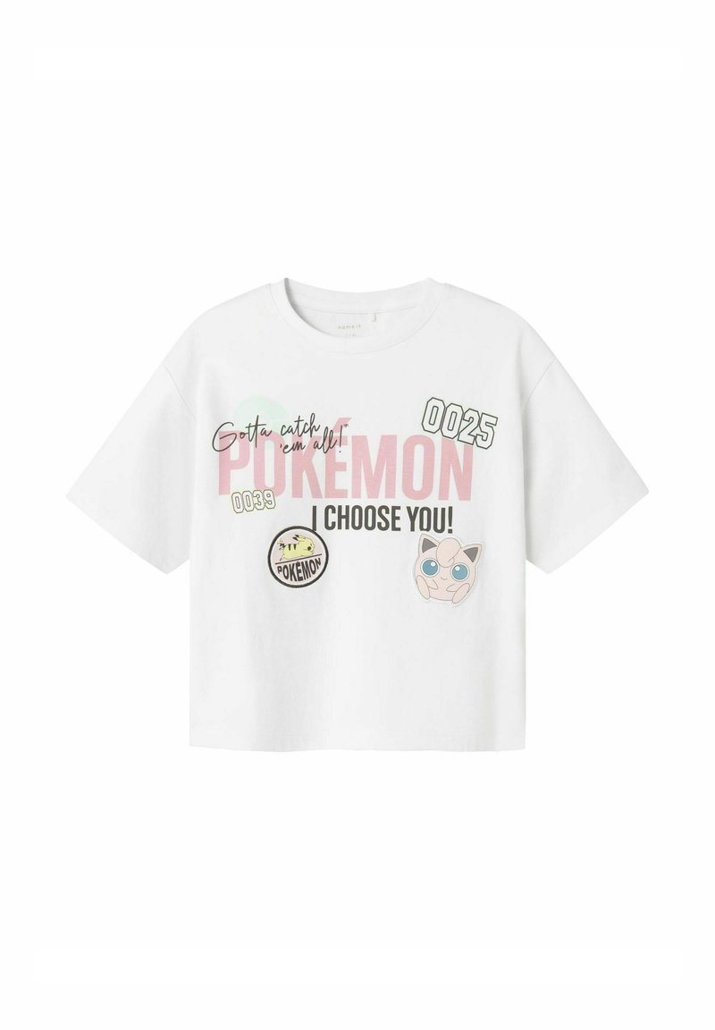 Vit, kortärmad t-shirt med avskuren design. Har färgglada tryckta motiv, inklusive "Måste fånga dem alla!", siffror och Pokémon-figurer.