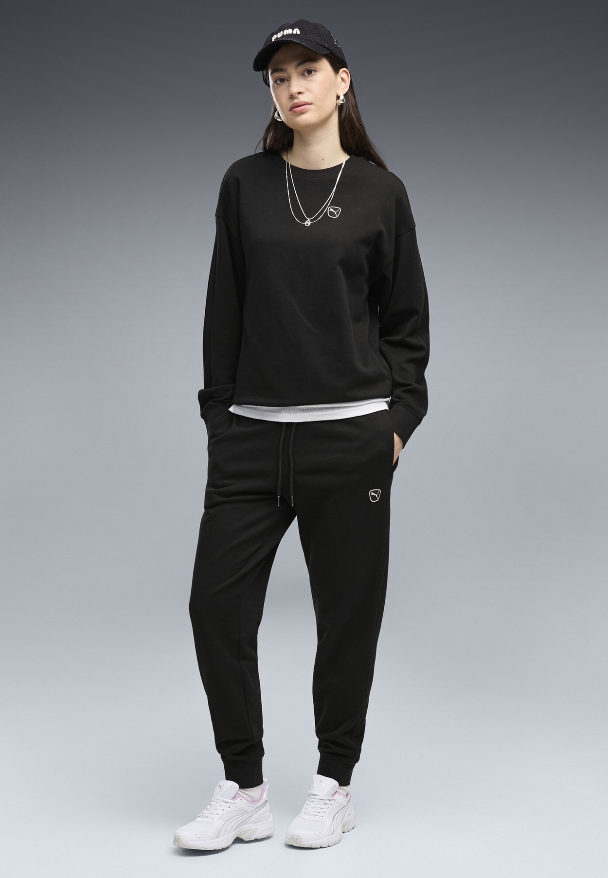 PUMA ESSENTIALS ELEVATED JOGGINGHOSE - Tracksuit bottoms - black