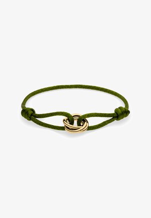 Bracelet en cordon tressé vert avec un centre en nœud entrelacé doré, présentant une texture lisse et polie.