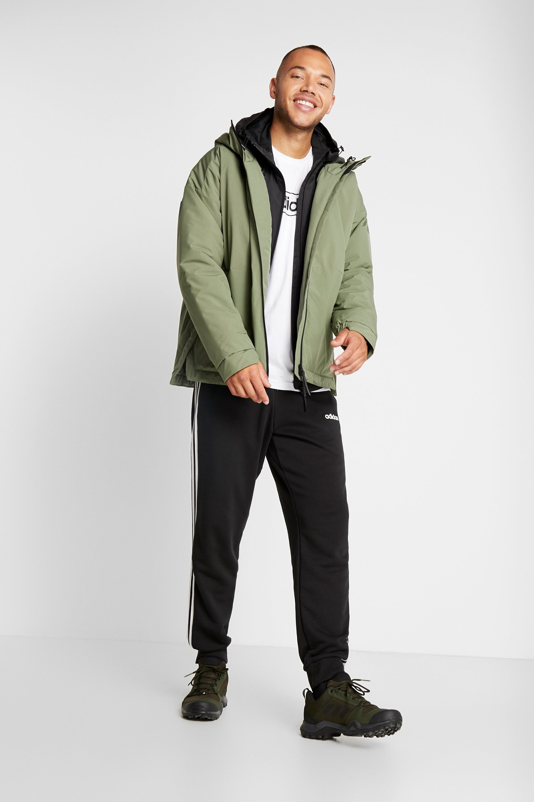 adidas Performance URBAN INSULATED Vinterjakke leggrn adidas Performance URBAN INSULATED Vinterjakke leggrn