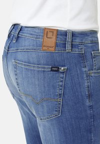 Unausgewählt, light blue