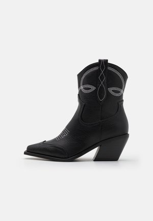 MADDIC - Cowboy/biker ankle boot - black