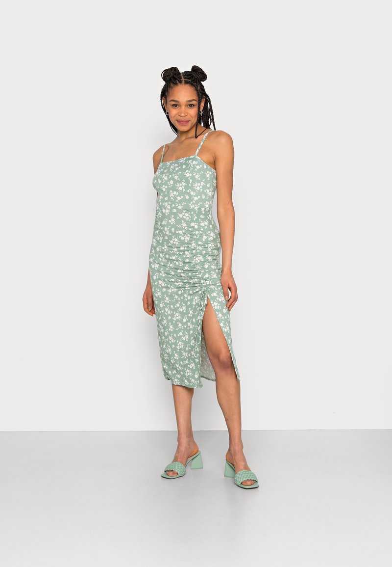 Hollister Co. BEST IS BACK - Vestido de dia - green floral
