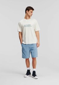 KARL LAGERFELD RELAXED MONOGRAM LOGO - Marškinėliai su spaudiniu - pristine