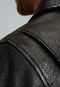 PME Legend GREENVILLE - Chaqueta de cuero - black