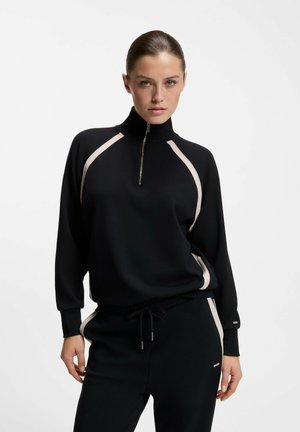 - Koszulka do spania