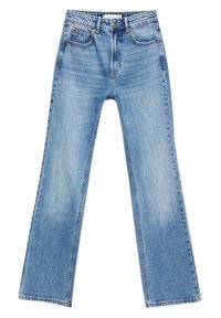 Jeans a zampa in denim azzurro chiaro con cinque tasche, passanti per cintura e chiusura con bottone metallico. Leggera scoloritura e effetto usurato sul tessuto.