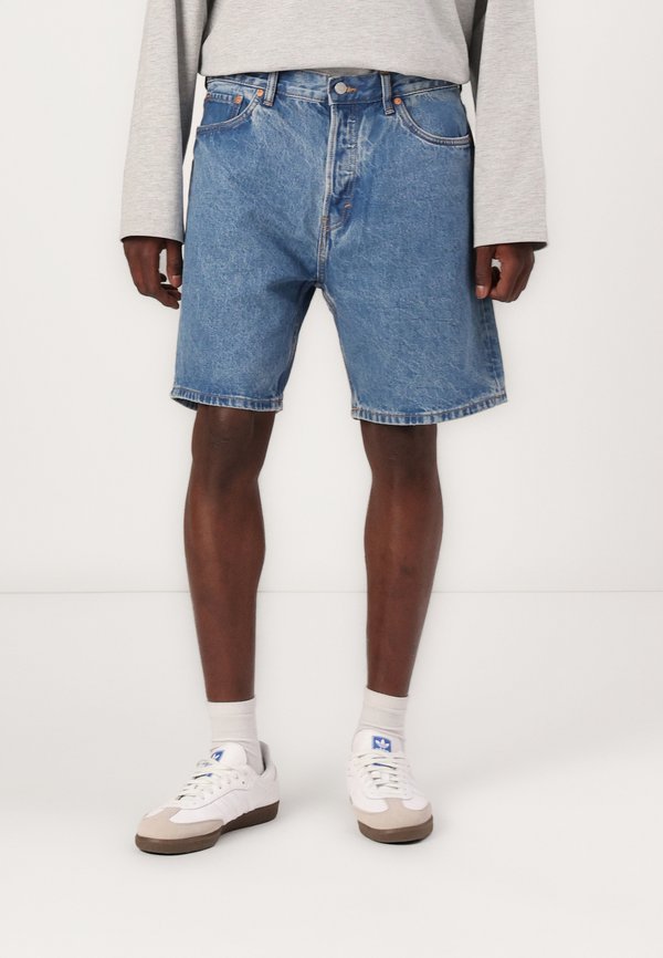 SPACE RELAXED  - Denim shorts