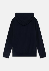 Tmavě modrá mikina s kapucí vyrobená z texturované látky. Obsahuje stahovací kapuci, dlouhé rukávy a ribbované manžety a lem. Jednoduchý, minimalistický design.
