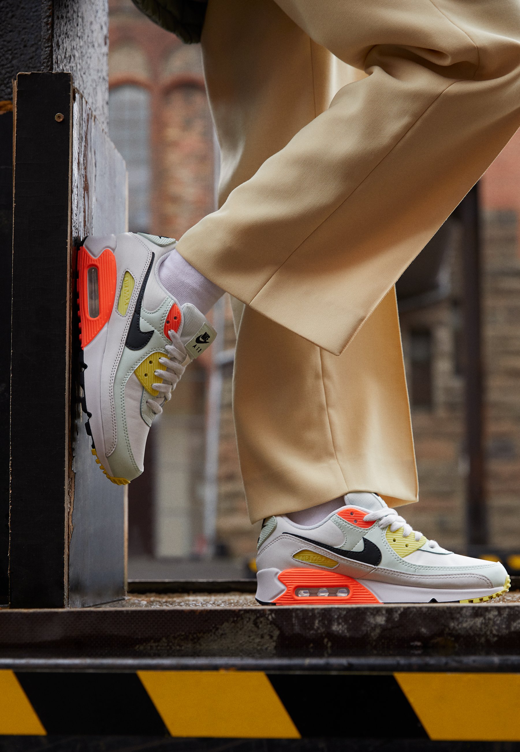 Nike Air Max 90 Twist Summit White Gum Medium Brown CU6474-100 - Sepsport