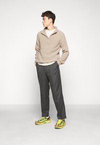 Cleptomanicx RIBBER TROYER - Strickpullover - creme