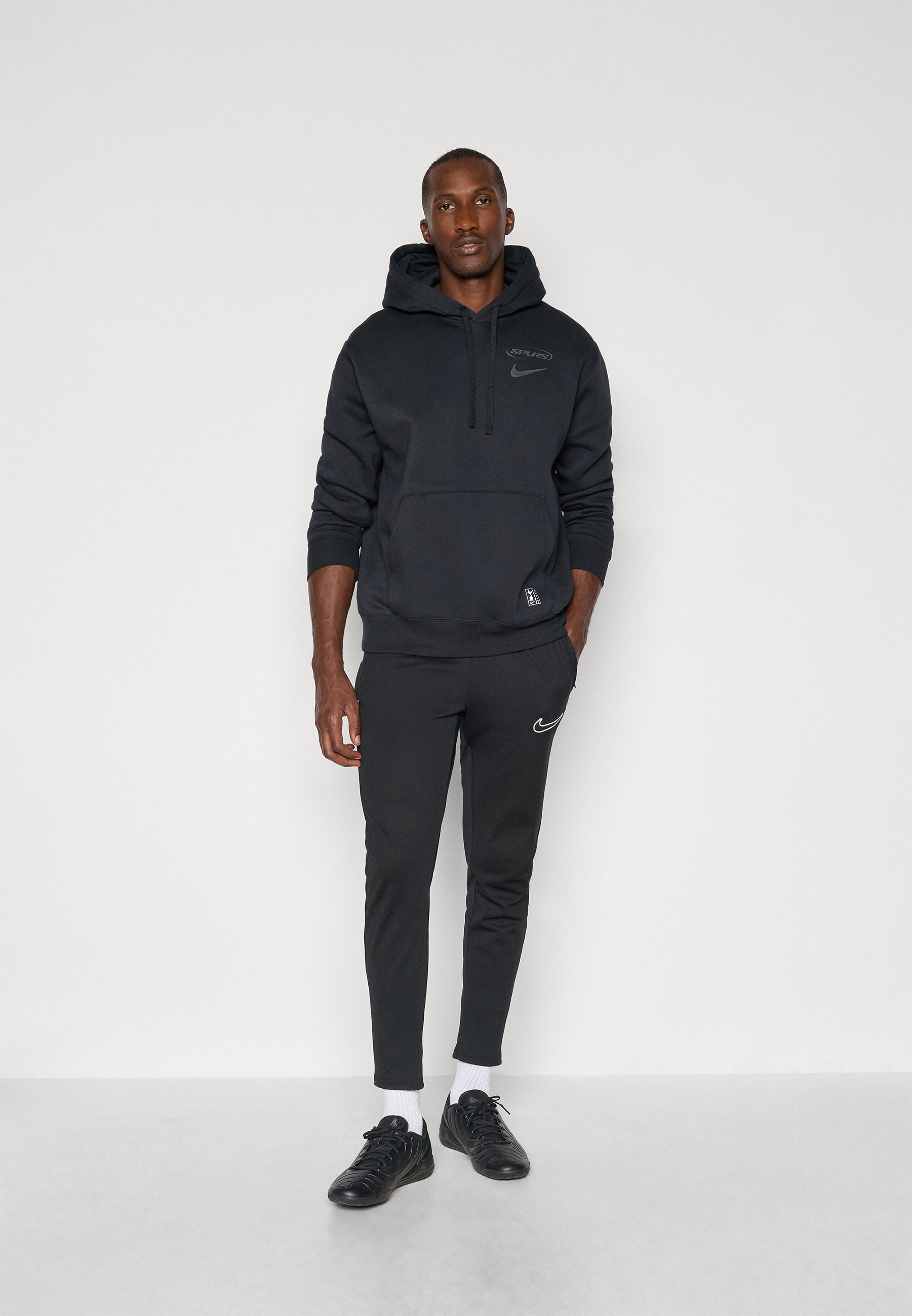slim fit hoodie nike