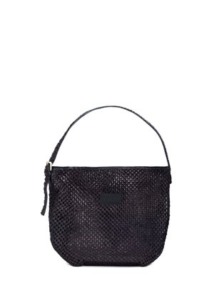 Borsa intrecciata nera con tracolla singola e cursore della zip, di dimensioni medie, forma rettangolare con fondo arrotondato, superficie testurizzata.